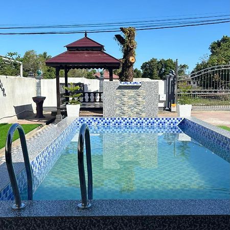 D'Bali Homestay - Private Swimming Pool, Netflix, Internet Wifi ,Cuckoo, Internet Wifi , Dryer, Washing Machine, Aircond Setiap Bilik & Ruang Tamu Pasir Puteh Eksteriør billede