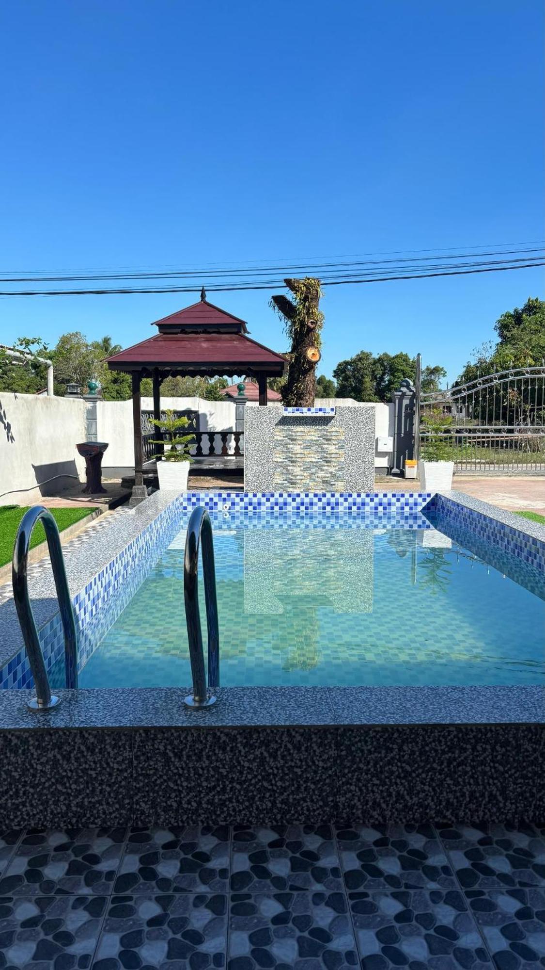 D'Bali Homestay - Private Swimming Pool, Netflix, Internet Wifi ,Cuckoo, Internet Wifi , Dryer, Washing Machine, Aircond Setiap Bilik & Ruang Tamu Pasir Puteh Eksteriør billede